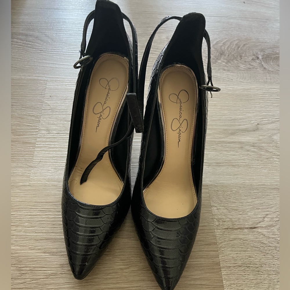 Jessica Simpson black heels size 7.5